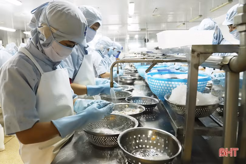 Khắp công trường, xưởng máy bừng khí thế thi đua mừng ngày hội lớn của Hà Tĩnh