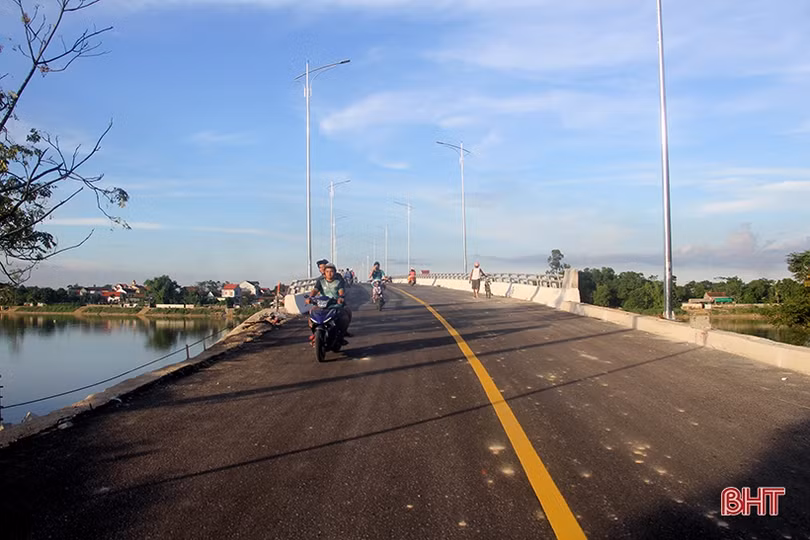 Thi công vượt tiến độ, cầu Thọ Tường nối nhịp bờ vui