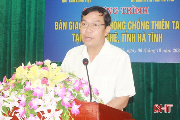 Bàn giao nhà chống thiên tai cho người nghèo Hà Tĩnh