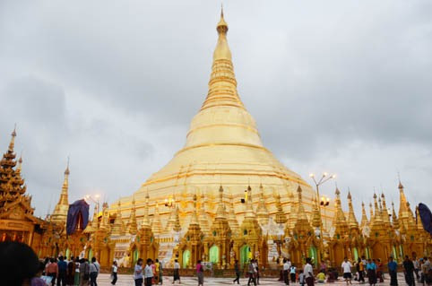 Chùa Shwedagon – niềm kiêu hãnh của người Myanma.