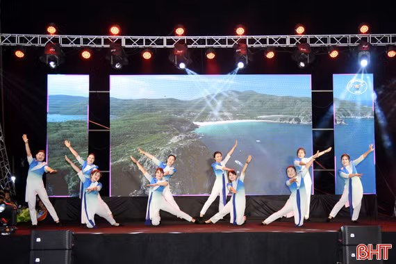 Xã Kỳ Xuân khai trương mùa du lịch biển năm 2026