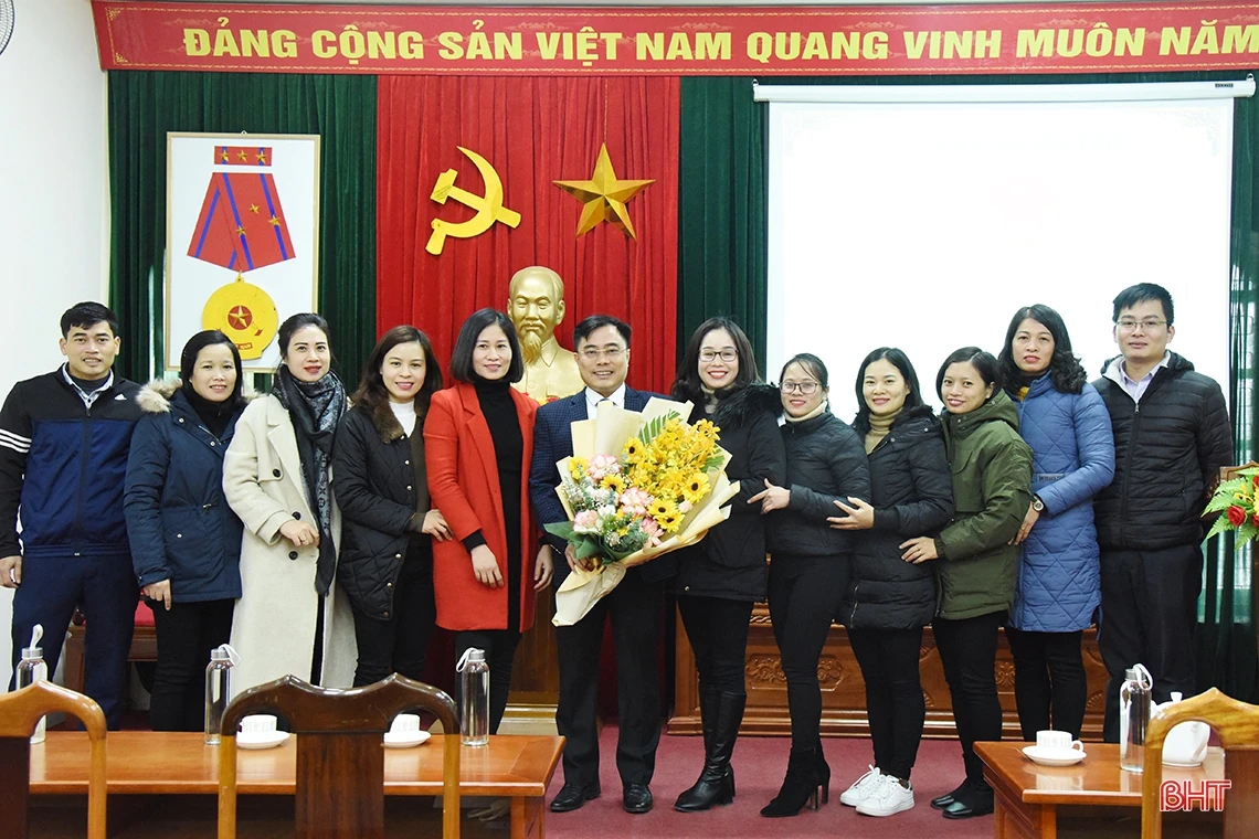 Công bố quyết định bổ nhiệm Phó Giám đốc Sở Nội vụ Hà Tĩnh