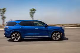 VinFast VF 9: Mẫu SUV “lão hóa ngược”, càng dùng càng thông minh
