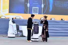 Robot GenAI hỗ trợ phân luồng và tra cứu thủ tục tại bộ phận một cửa