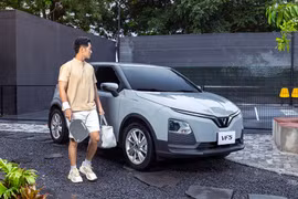 VinFast VF 5 ghi điểm nhờ chi phí bảo dưỡng “nhẹ tênh”, bảo hành tới 7 năm 