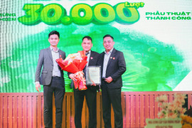 BS.CKII Võ Tá Thiện mổ thành công 30.000 ca Phaco – dấu ấn tự hào của ngành nhãn khoa Hà Tĩnh