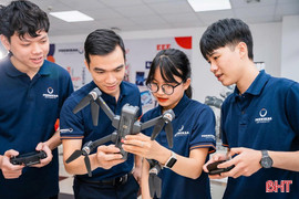 “Rẽ ngang” ngành kỹ thuật, nữ sinh Hà Tĩnh tỏa sáng với giải thưởng khoa học toàn quốc