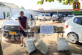 Lào: Bắt giữ chủ thuyền cho thuê vận chuyển 1,6 triệu viên ma túy