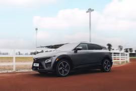 Thiết kế không lẫn vào đâu, VinFast VF 7 càng thêm sức hút nhờ giá bán “dễ xuống tiền”