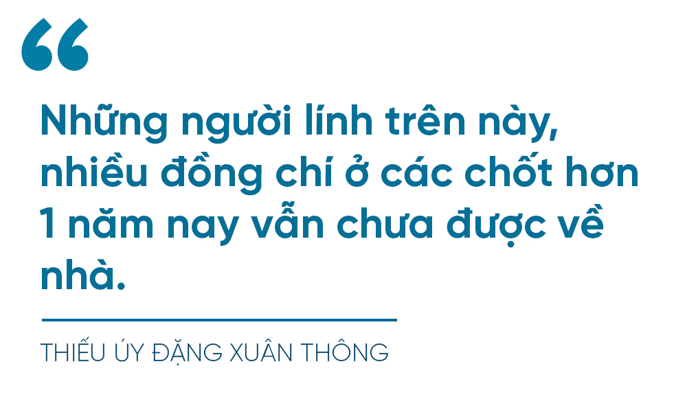 Tuần tra trên đỉnh Trường Sơn