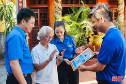 Người trẻ “gõ cửa” du lịch thời đại số