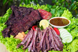 Thịt lợn gác bếp ăn như thế nào? Cách thưởng thức đúng chuẩn Tây Bắc