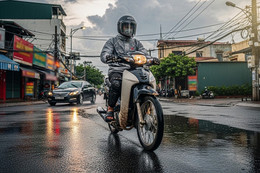 Nguyên tắc lái xe máy trên đường trơn trượt