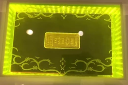 Khách sạn gỡ 79 kg vàng lát sàn đem bán