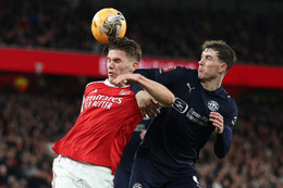 Arsenal hủy diệt Wigan trong 30 phút