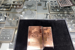 Tích trữ đồng thỏi chờ tăng giá như vàng