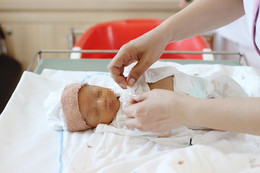 Hồi sinh sự sống cho bé sinh non nặng 1,6 kg tại Vinmec Phú Quốc