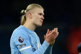 Man City sụp đổ trước Chelsea ở phút 90+4