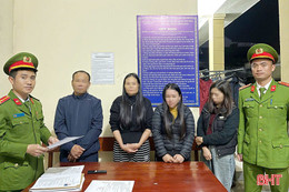 Bắt quả tang 4 đối tượng đánh “phỏm” ăn tiền