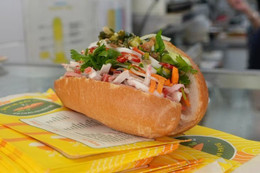 ABC News: Vì sao bánh mì Việt Nam khiến người Australia 'phát cuồng'?