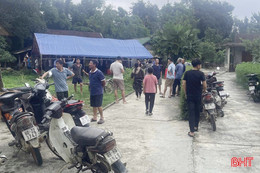 Người đàn ông bị sét đánh tử vong khi đang gặt lúa ở Hà Tĩnh
