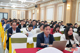 Cán bộ xã, phường tập huấn thực hiện chế độ, chính sách người có công