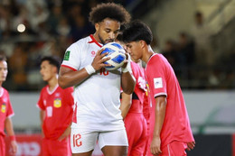 Xuân Son tỏa sáng trong ngày trở lại sân cỏ