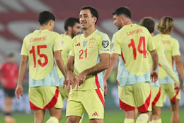 Tây Ban Nha chạm một tay vào vé dự World Cup