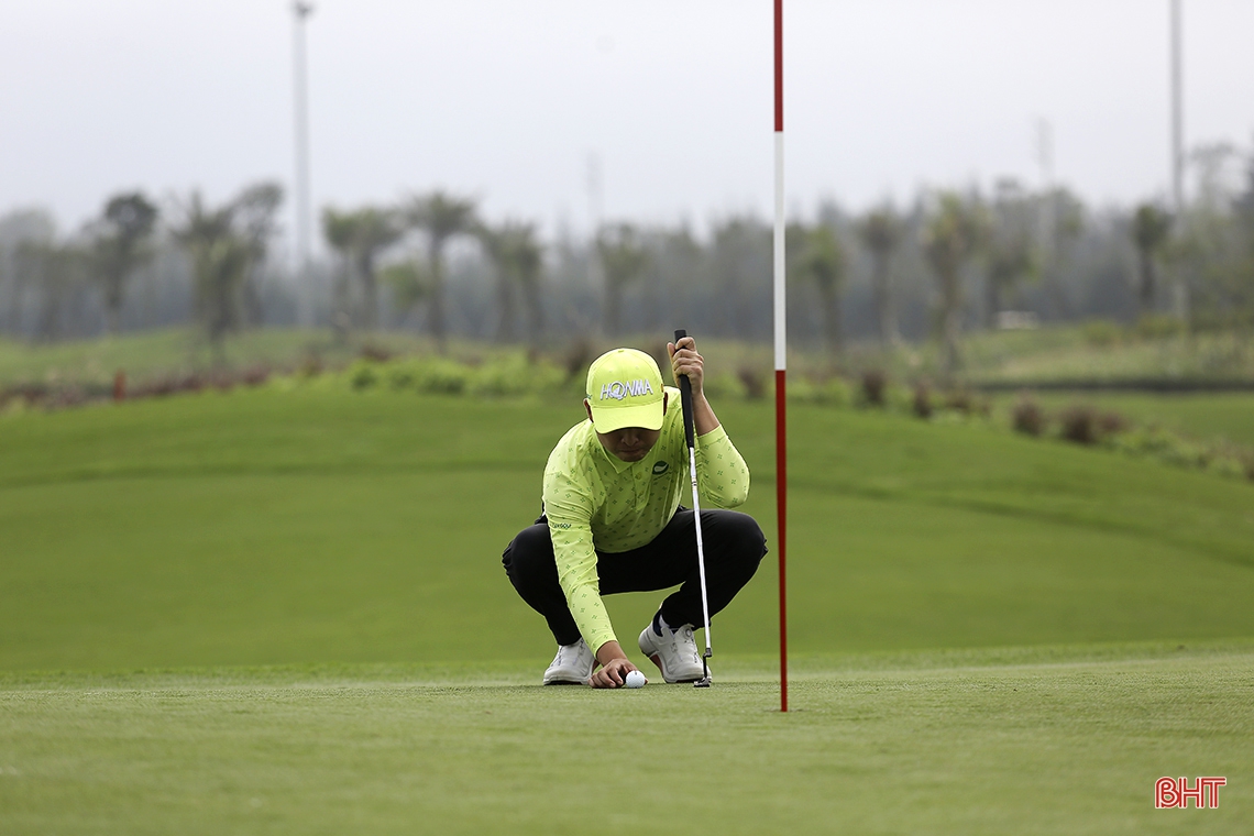 Giải Golf “Kết nối yêu thương” huy động được 900 triệu đồng tặng quà tết cho người nghèo Hà Tĩnh