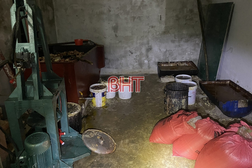 Hà Tĩnh: Phát hiện thêm cơ sở chế biến 1,4 tấn mỡ động vật “bẩn”