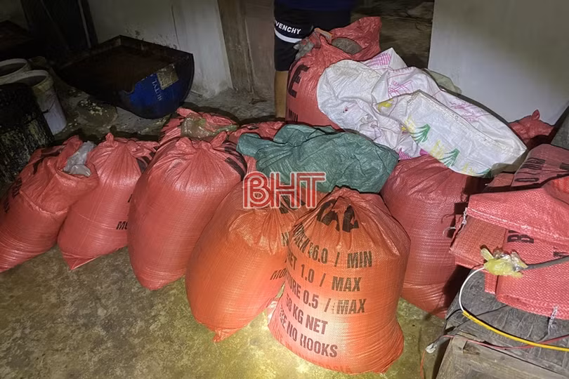 Hà Tĩnh: Phát hiện thêm cơ sở chế biến 1,4 tấn mỡ động vật “bẩn”