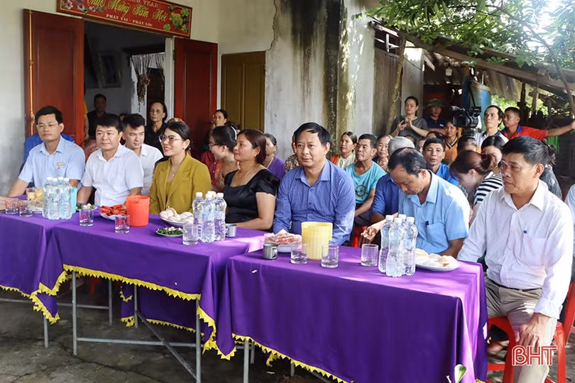 Một người con quê hương hỗ trợ Cẩm Xuyên xây dựng 4 nhà đại đoàn kết