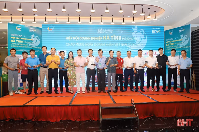 Giải Golf Hiệp hội Doanh nghiệp Hà Tĩnh huy động hơn 1 tỷ đồng cho công tác từ thiện