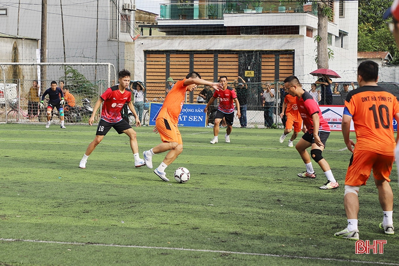 Hội Doanh nhân trẻ vô địch Giải Bóng đá doanh nghiệp - doanh nhân Hà Tĩnh