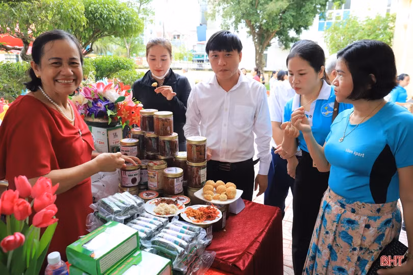 176 sản phẩm tham gia ngày hội giới thiệu và quảng bá sản phẩm ở Hương Sơn