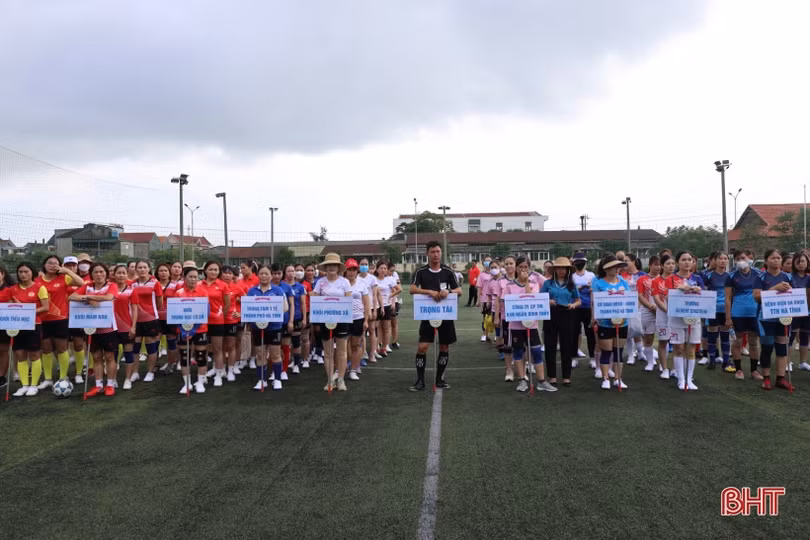 12 đội tranh tài Giải Bóng đá nữ TP Hà Tĩnh năm 2022