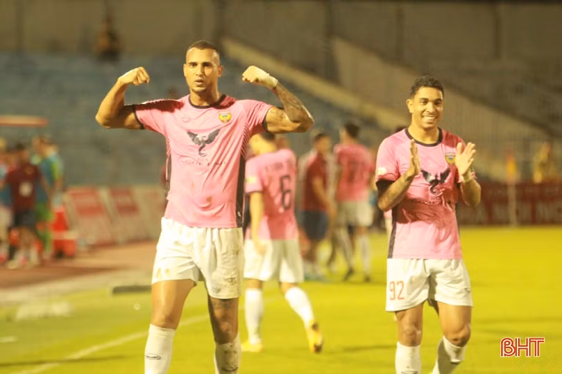 Hồng Lĩnh Hà Tĩnh chia điểm với Sông Lam Nghệ An trên sân nhà