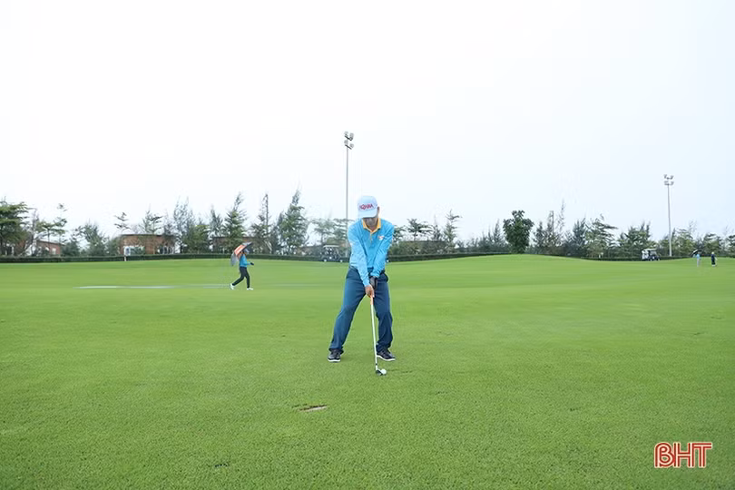 Giải Golf Hiệp hội Doanh nghiệp Hà Tĩnh huy động hơn 1 tỷ đồng cho công tác từ thiện