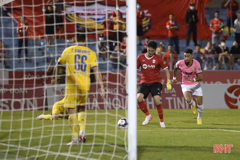 Thế dựa chân tường của Hồng Lĩnh Hà Tĩnh