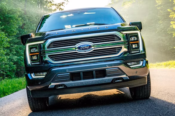 Ô tô sắp có túi khí ngoài đầu xe, bung ra bảo vệ người bị đâm