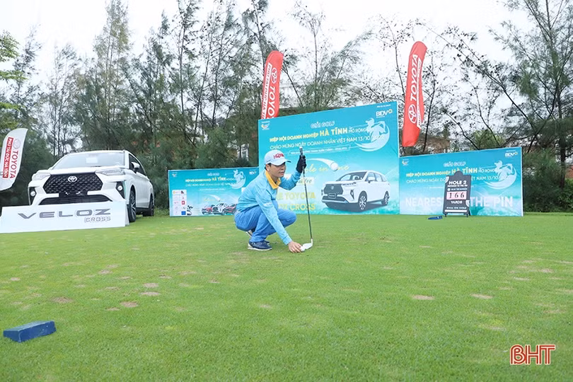 Giải Golf Hiệp hội Doanh nghiệp Hà Tĩnh huy động hơn 1 tỷ đồng cho công tác từ thiện
