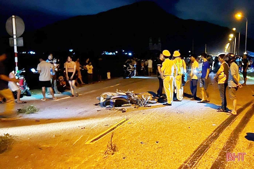 Hà Tĩnh: Xe đầu kéo va chạm xe máy, một phụ nữ tử vong 