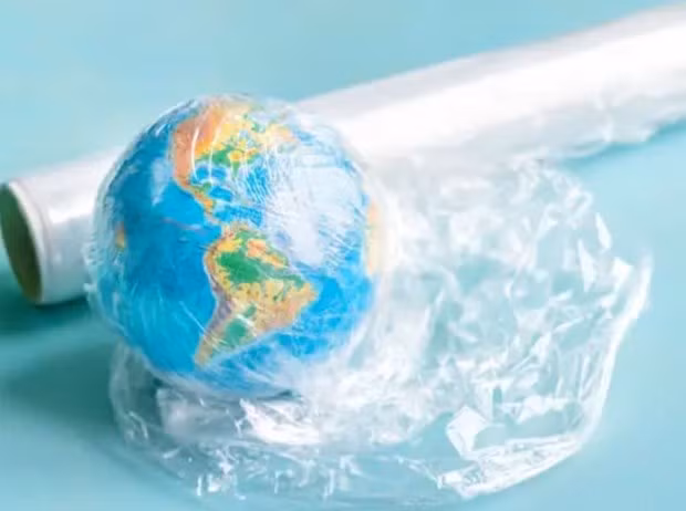 Cuộc chiến chống “ô nhiễm trắng”: Canada sẽ cấm 6 sản phẩm nhựa