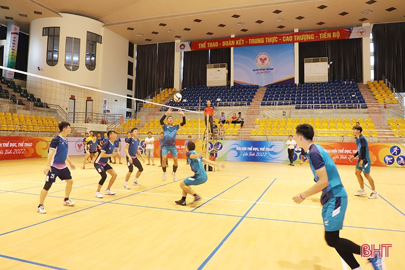 Đội cụm TP Hà Tĩnh vô địch Giải Bóng chuyền thường niên Mitraco