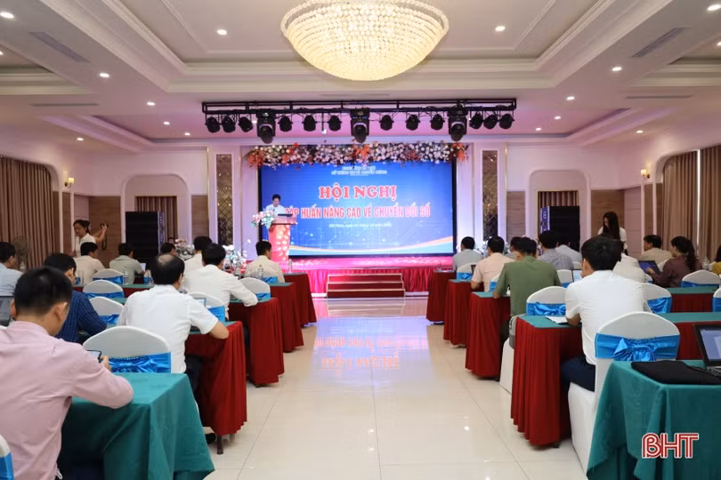 Chuyển đổi số là giải pháp giải quyết các điểm nghẽn trong lãnh đạo, chỉ đạo