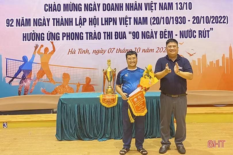 Đội cụm TP Hà Tĩnh vô địch Giải Bóng chuyền thường niên Mitraco