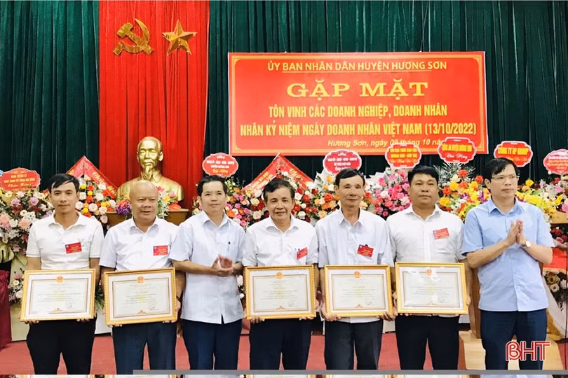 Bầu 13 ủy viên BCH Hội Doanh nghiệp huyện Hương Sơn nhiệm kỳ 2022 - 2027