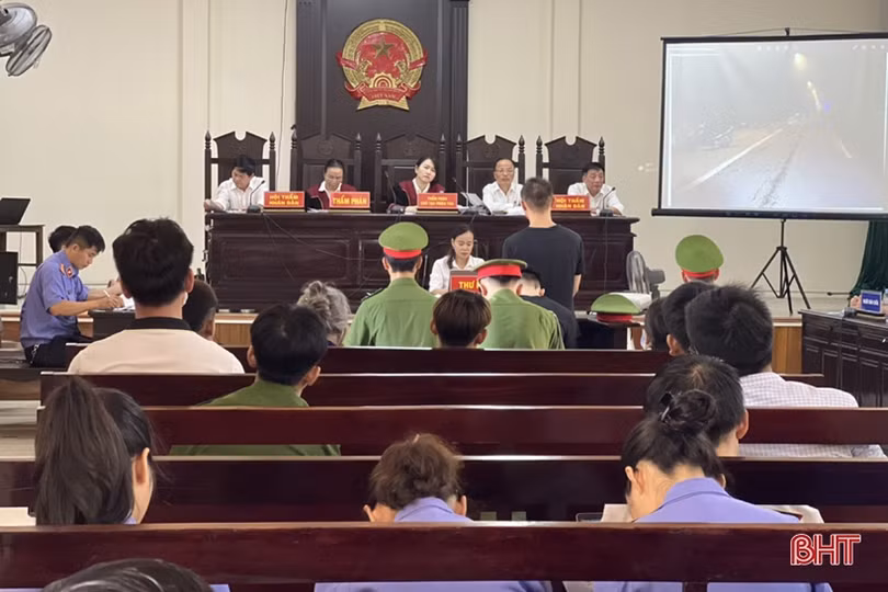 Vô cớ đâm chết người khi bị vượt xe