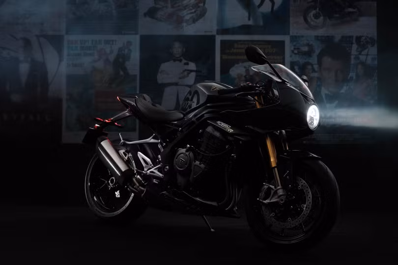 Triumph Speed Triple 1200 RR Bond Edition giới hạn 60 chiếc trên thế giới