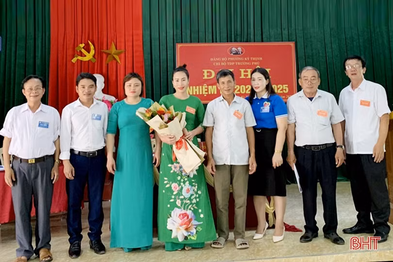 Trẻ hóa cấp ủy thôn, tổ dân phố, nâng cao năng lực lãnh đạo của tổ chức cơ sở Đảng ở Hà Tĩnh